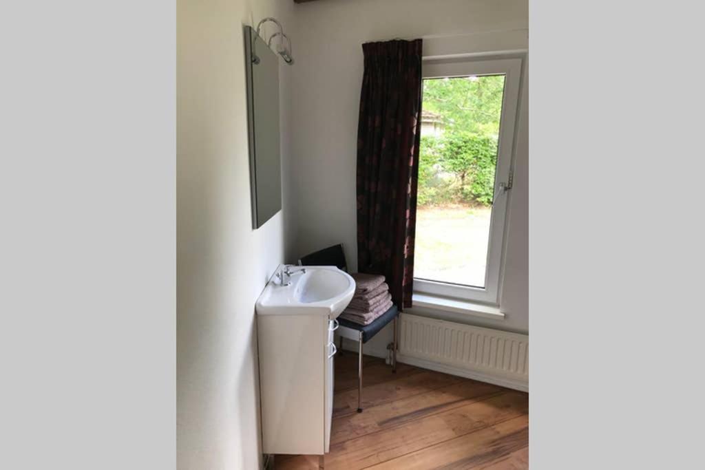 Rustig Gelegen Bungalow In Mooi Havelte Exterior foto